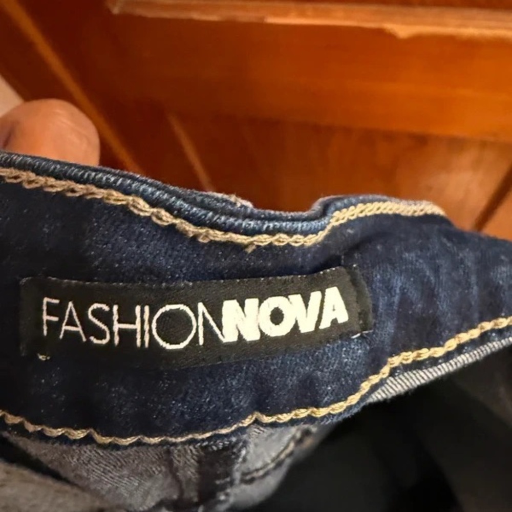 Fashion Nova Men's Ombre Floral-Print Slim Straight Jeans - Blue Fade - Picture 4 of 4